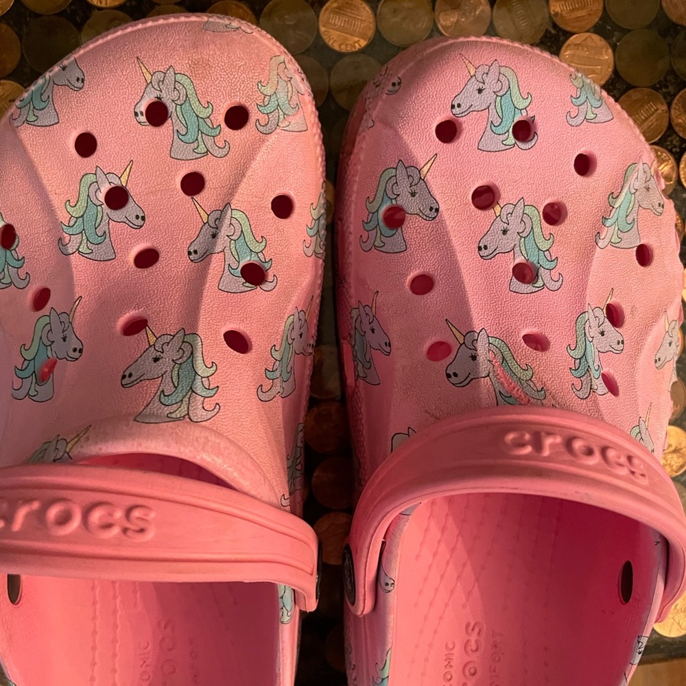 Crocs Kids Pink Clogs with Unicorn Design Size 3 - Picture 2 of 3
